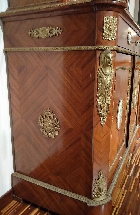 Splendida vetrina francese, doppio corpo della prima metà del 1800 in bois de rose-photo-4