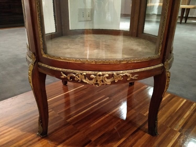 Vetrinetta francese in mogano tonda ad un'anta, in stile transizione, con  bronzi e marmo rosso-photo-1