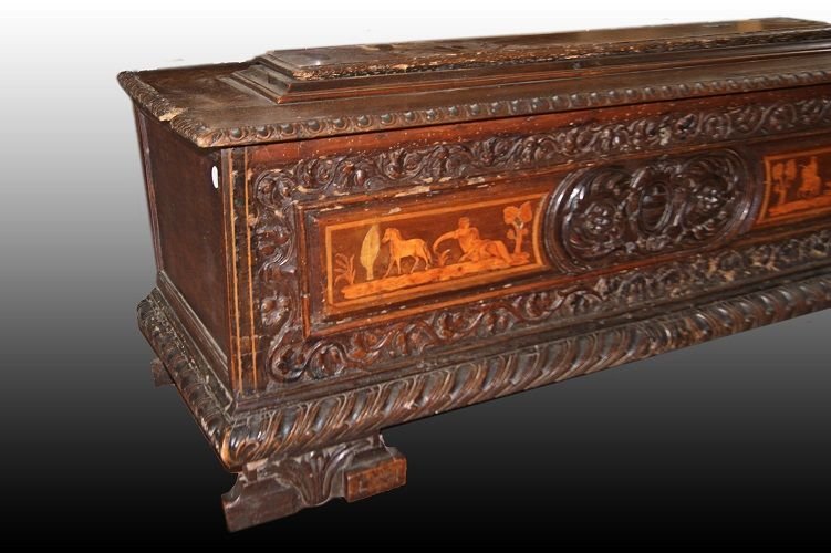 Stupenda cassapanca italiana di inizio 1600, stile Rinascimento, in legno di noce riccamente-photo-4