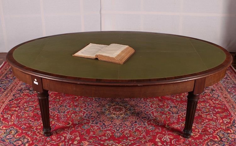 Scrivania ovale, inglese della metà del 1800 stile Vittoriano, in legno di mogano-photo-2
