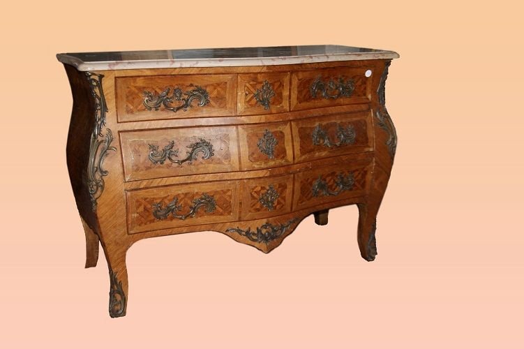 Comò francese della seconda metà del 1800, stile Luigi XV, in legno di bois de rose riccamente -photo-2