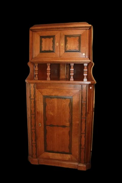 Grande angoliera a 3 ante e vano a giorno, italiana della seconda metà del 1800, in legno