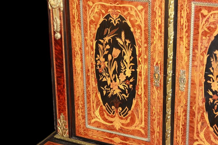 Cabinet credenzino francese di metà 1800, stile Luigi XVI, in radica maples e ebano riccamente -photo-3