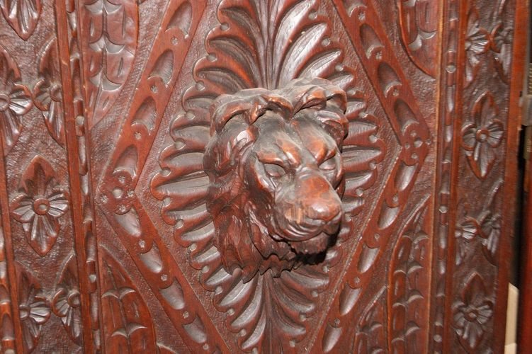 Grande credenza scozzese di metà 1800, stile Tudor, in legno di rovere. Presenta 4 ante e 4 cas-photo-2