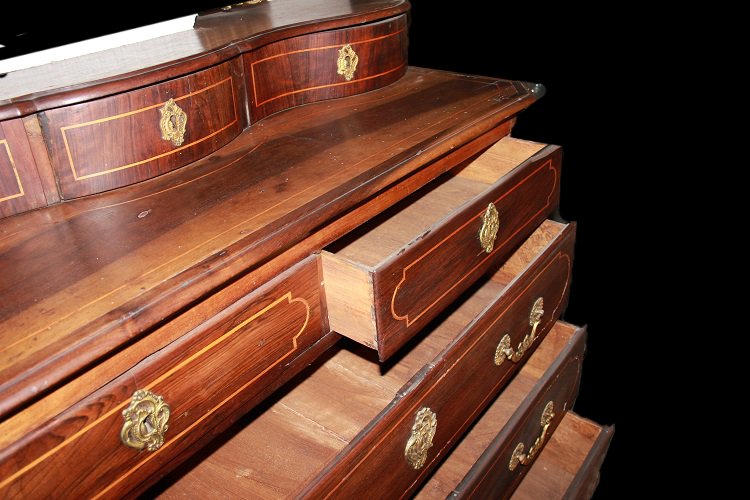 Cassettone canterano spagnolo del 1700 in legno di noce-photo-3