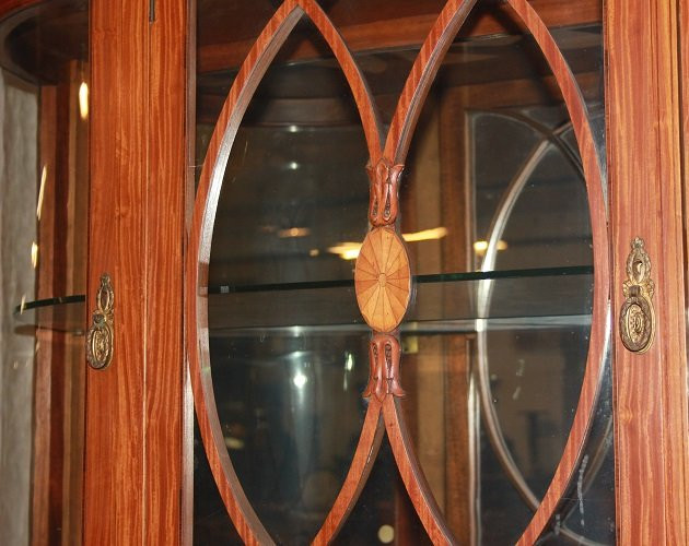 Grande bellissima credenza inglese della seconda metà 1800, stile Sheraton, in legno satinwood.-photo-4