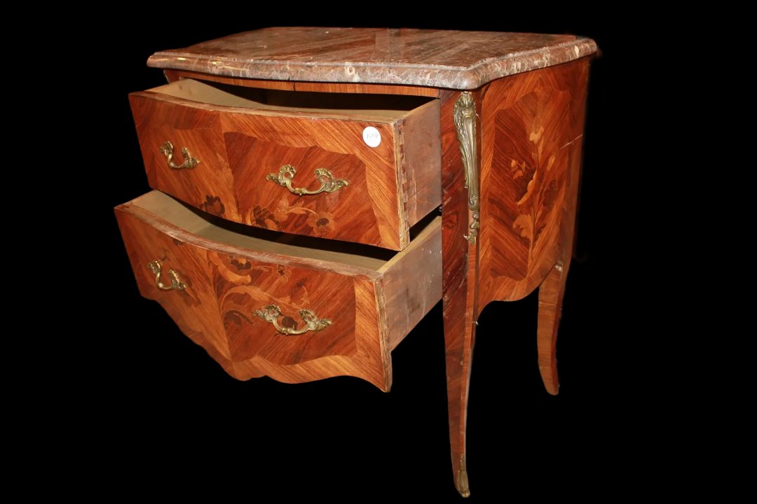 Comoncino francese di fine 1800 inizio 1900, stile Luigi XV, in legno di bois de rose-photo-2