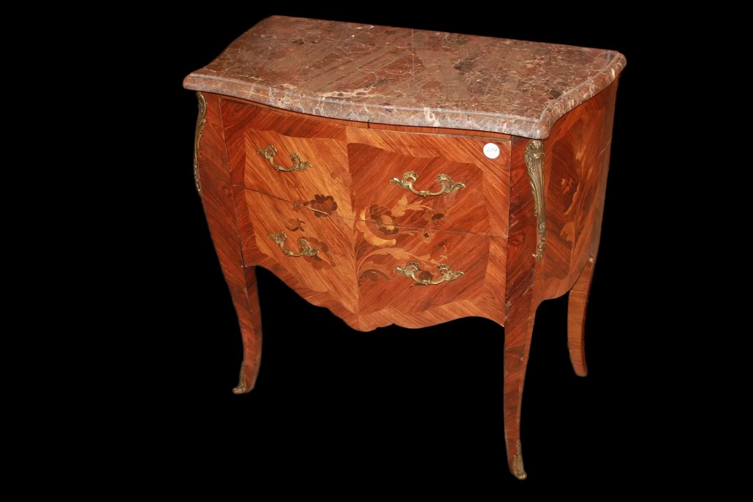 Comoncino francese di fine 1800 inizio 1900, stile Luigi XV, in legno di bois de rose