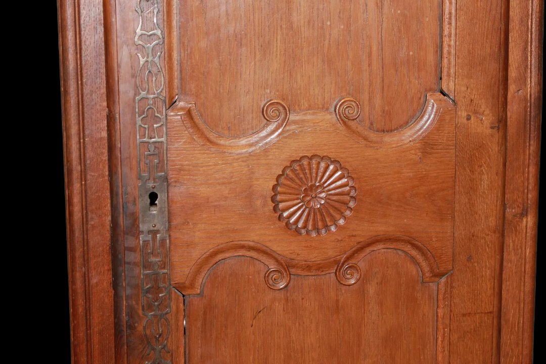 Piccolo stipo armadietto francese di metà 1800, stile Provenzale, in legno di noce-photo-3