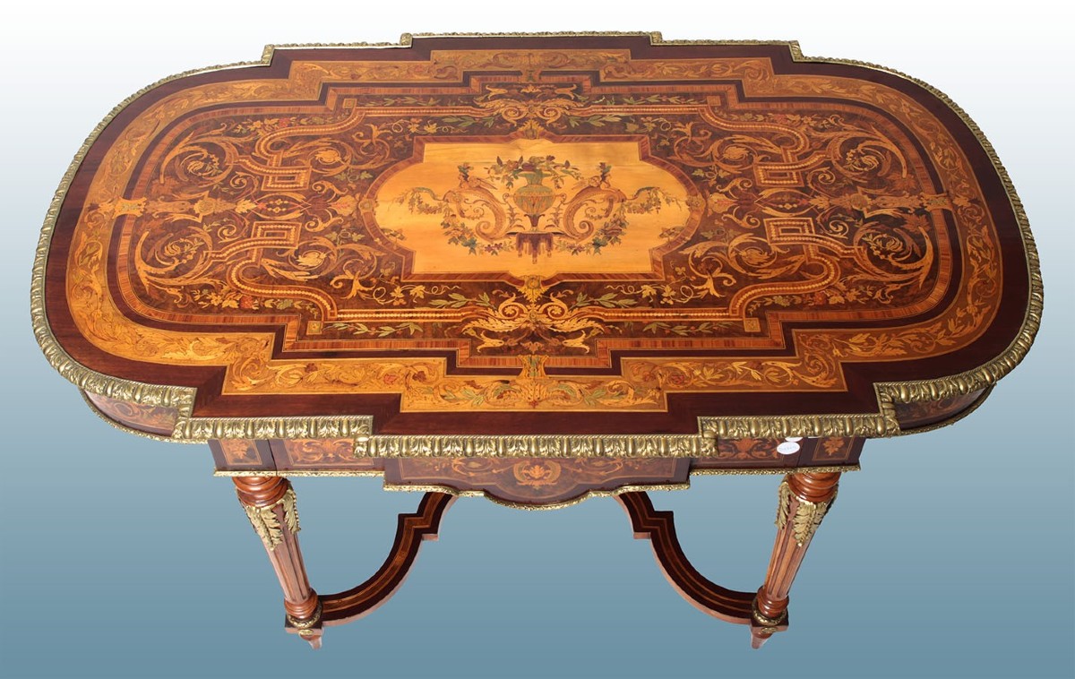 Spettacolare tavolo da centro rettangolare francese con angoli arrotondati, di metà 1800, stile