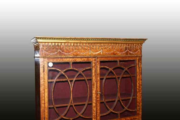 Vetrinetta inglese della seconda metà del 1700, stile Sheraton, in legno di satinwood-photo-3