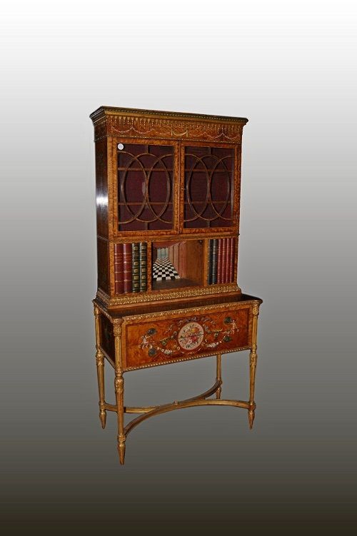 Vetrinetta inglese della seconda metà del 1700, stile Sheraton, in legno di satinwood