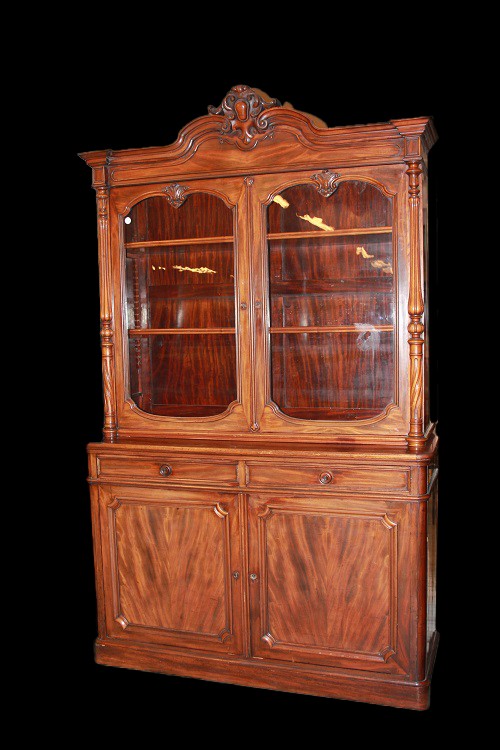 Grande credenza francese di metà 1800, stile Luigi Filippo, in legno di mogano e piuma di mogan