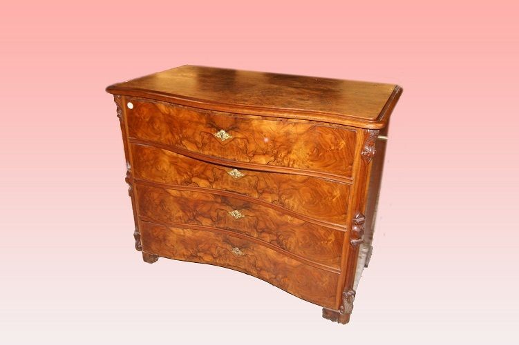 Piccolo comò comoncino Nord Europa della metà del 1800, sitle Biedermeier, in legno di noce