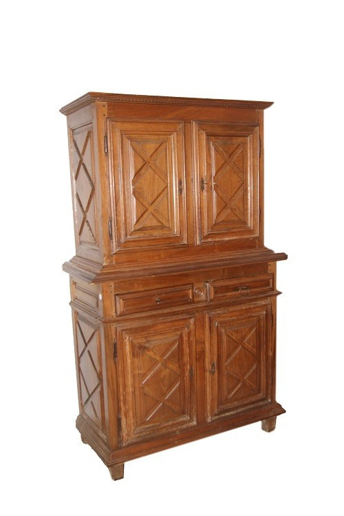 Bellissima credenza francese doppio corpo, della seconda metà 1700, stile Rustico in legno di n
