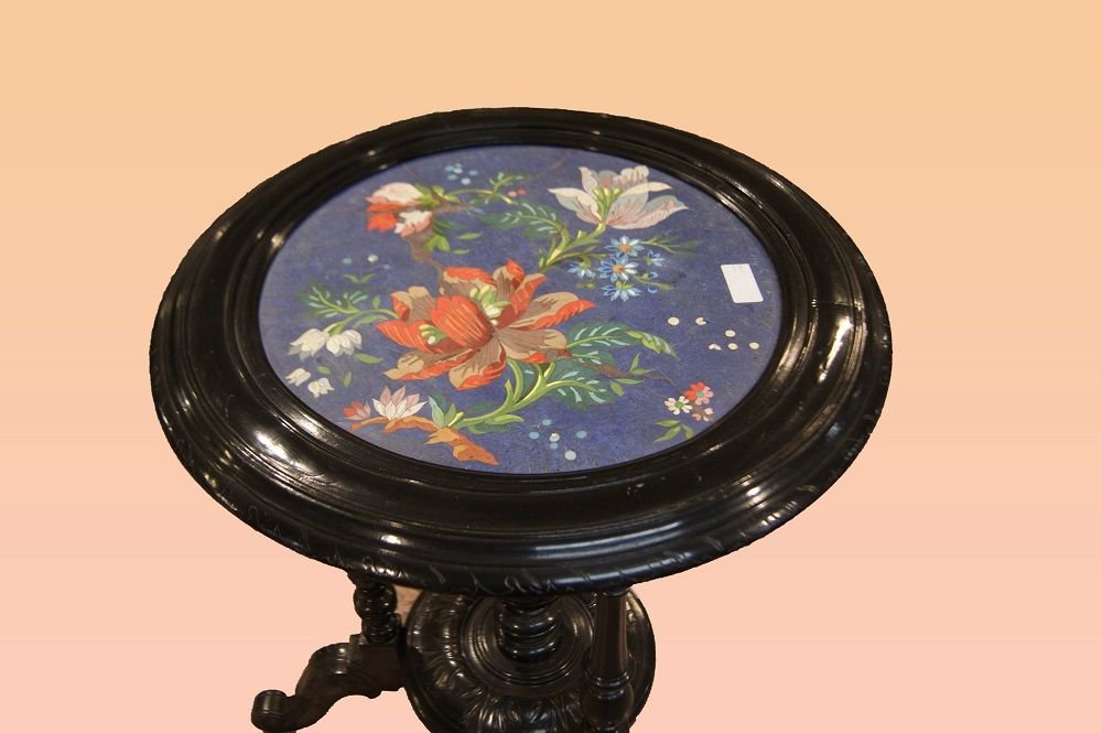 Tavolino italiano di metà 1800, in legno ebanizzato e con piano in scagliola decorato-photo-2