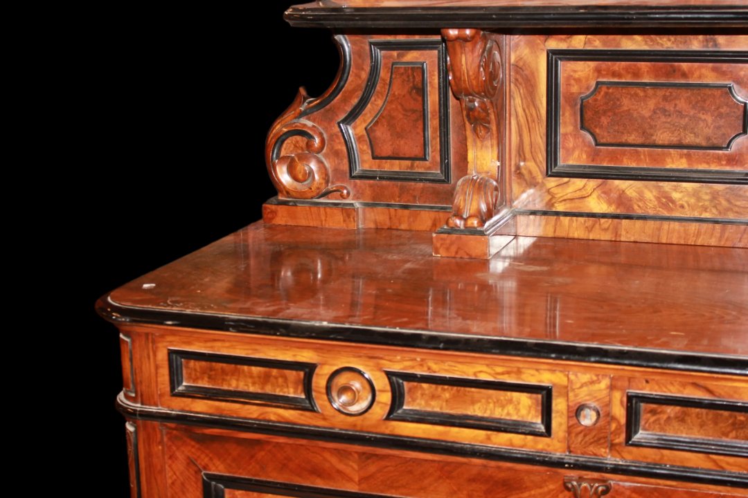 Credenza piattaia francese di metà 1800, stile Luigi Filippo, in legno di noce fiammato-photo-4