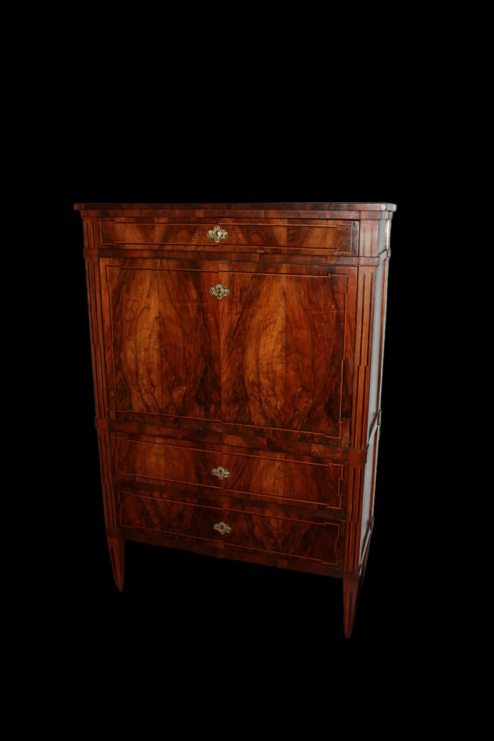 Bellissimo secretaire francese di fine 1700, stile Luigi XVI, in legno di noce fiammato