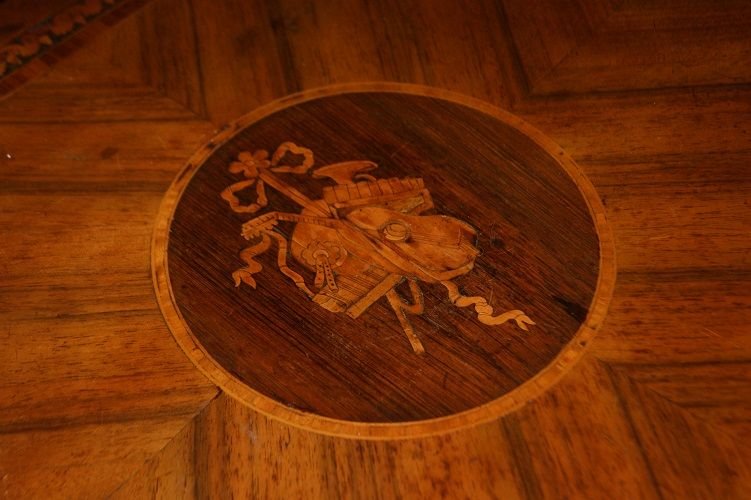 Straordinario capolavoro di ebanisteria italiano del 1700-photo-3