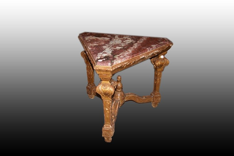 Tavolino da salotto triangolare francese di metà 1800 stile Luigi XIV in legno dorato