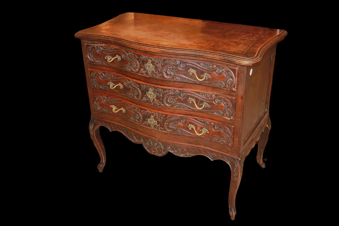 Piccolo cassettone francese a 3 cassetti, stile Provenzale, di metà 1800 in legno di noce