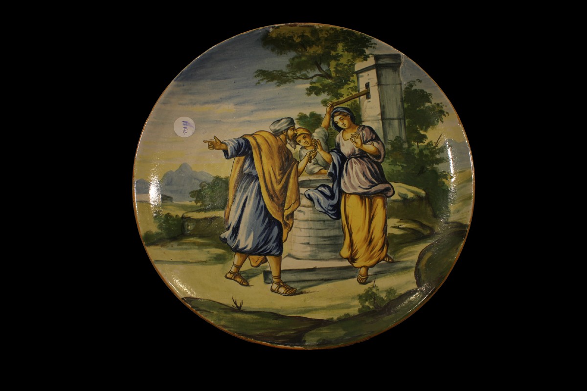 Piatto francese in maiolica decorata - XIX secolo