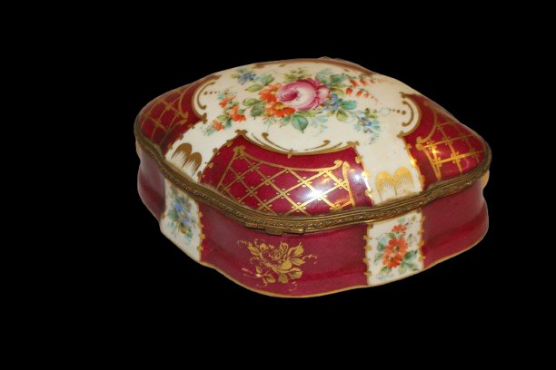 Scatola portagioie in porcellana di Limoges – Fine ’800, Bordeaux con motivi floreali-photo-4