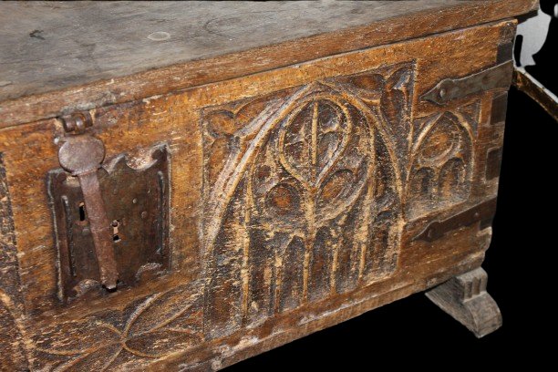 Visitez notre site Web www.centromercatoantiquariato.it +39 3469410359 Email: customer@centrome-photo-3