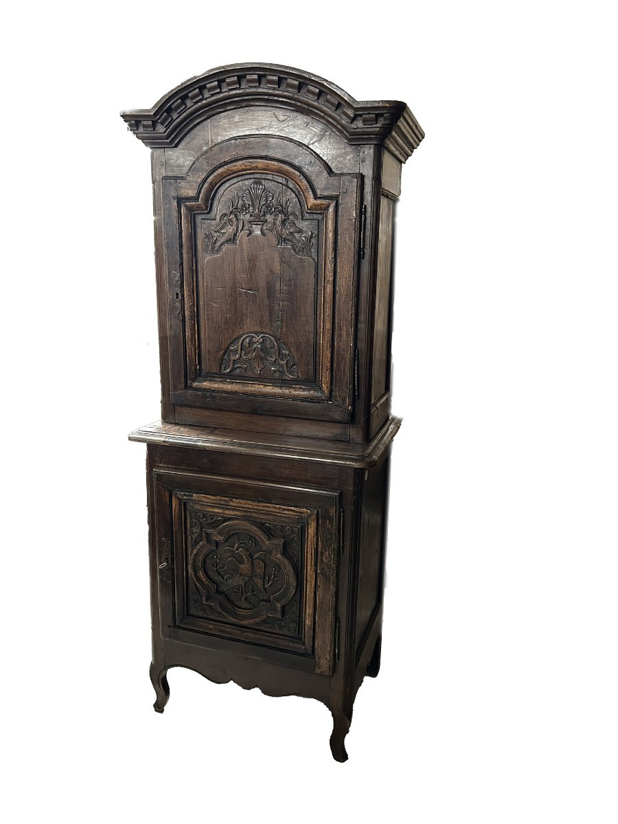 Coppia di Credenzini Alti Provenzale in Legno di Castagno XIX secolo