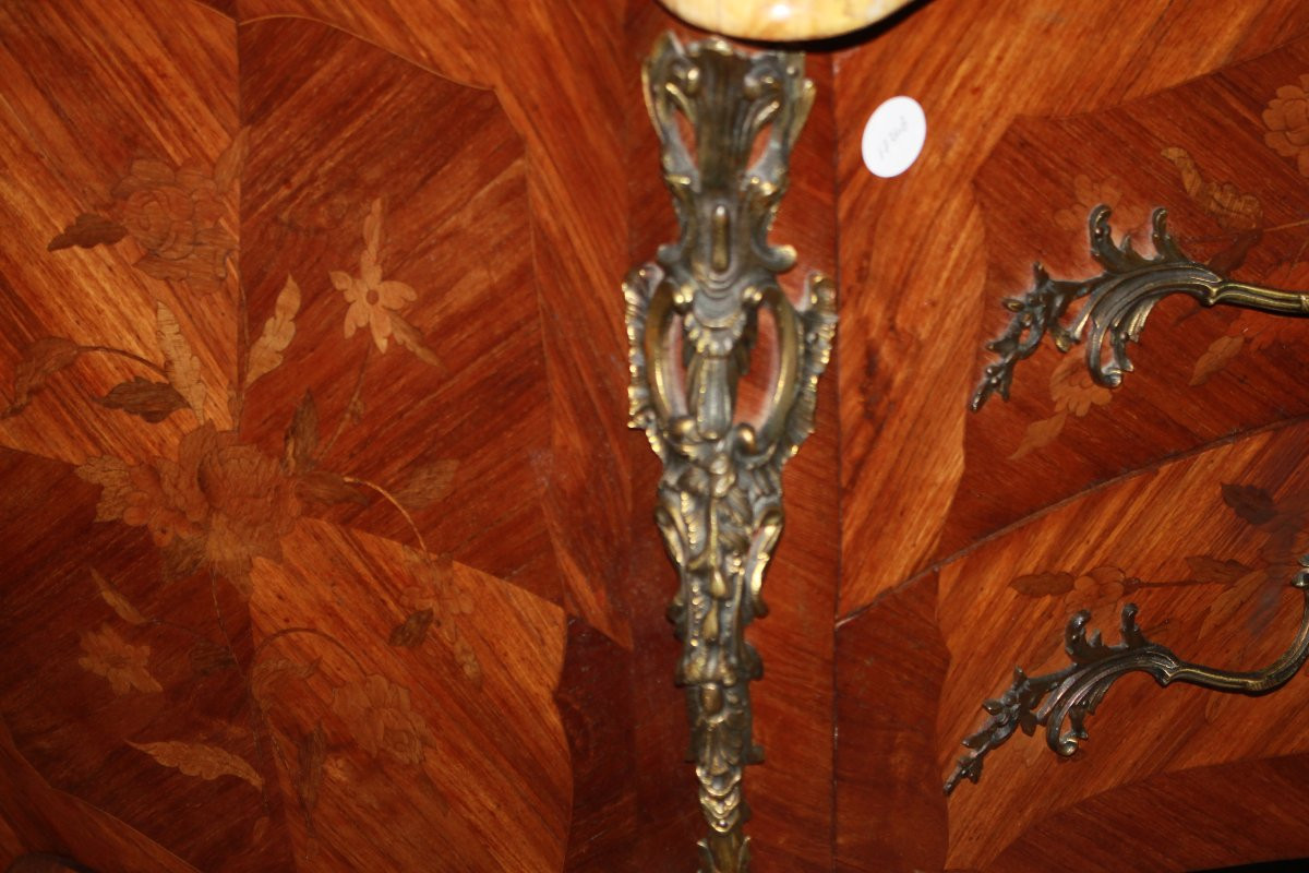Cassettone Francese Stile Luigi XV del 1800 Con Marmo e Intarsi-photo-4