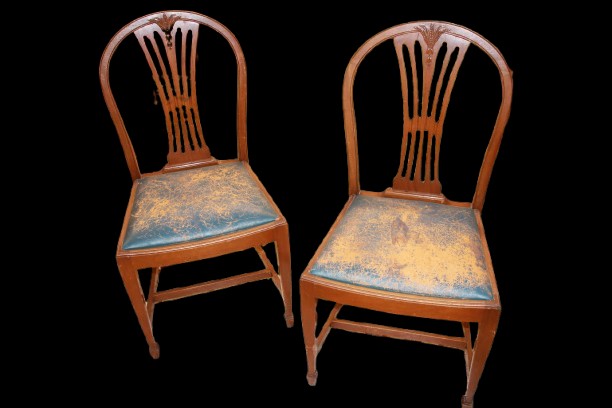 Gruppo di 4 sedie Francesi con Schienale a giorno