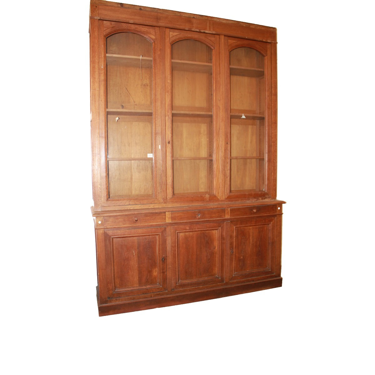 Visitez notre site Web www.centromercatoantiquariato.it +39 3469410359 Email: customer@centrome