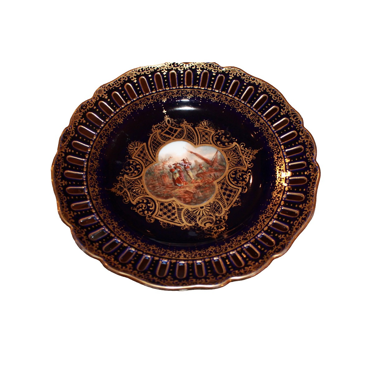 Coppia di piatti traforati francesi – Dresda metà ’800, scene galanti con ritratti