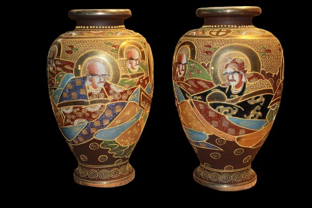 Coppia di Vasi Giapponesi Satsuma del 1800 Dorati con Personaggi-photo-2