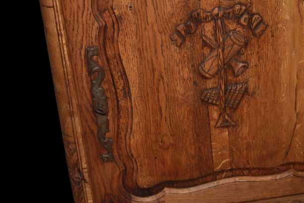 Angoliera Provenzale in legno di Rovere finemente Intagliata XIX secolo-photo-3