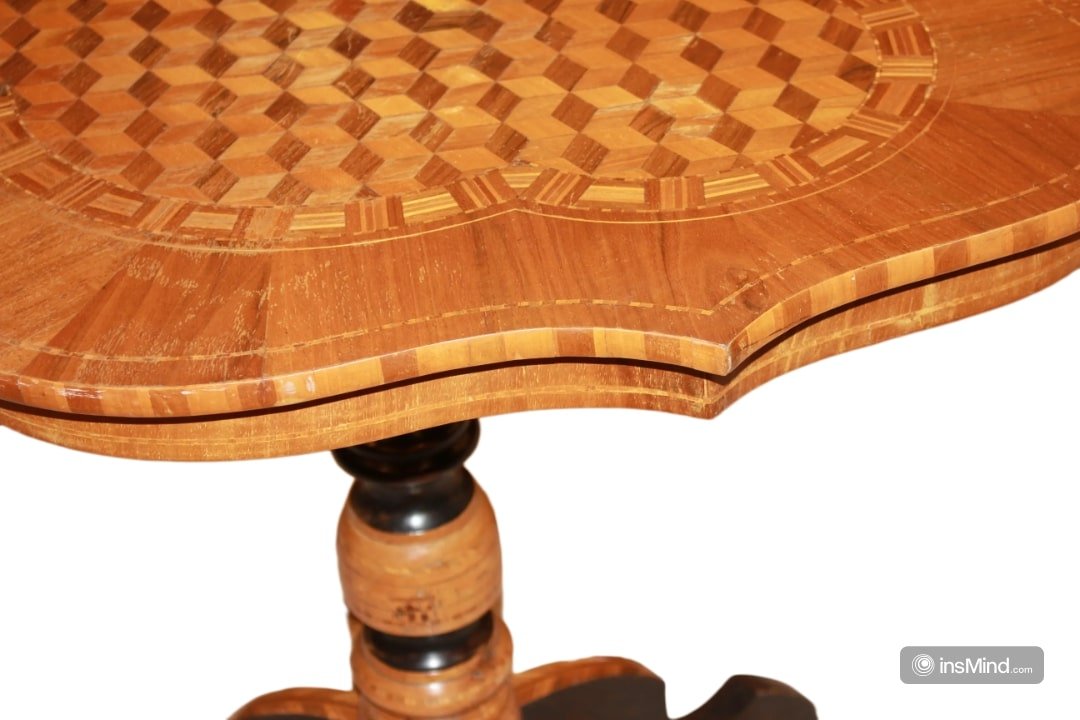 Tavolino Sorrentino di metà 1800 in legno di Noce con Intarsi-photo-3