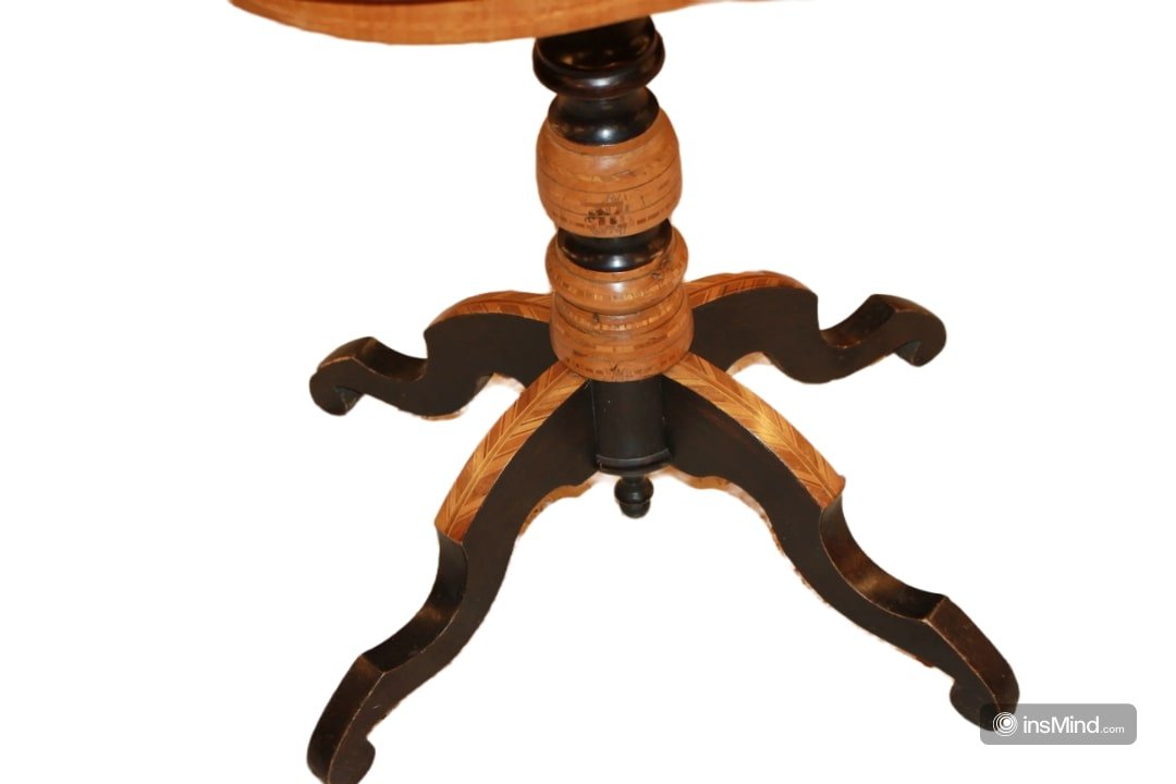 Tavolino Sorrentino di metà 1800 in legno di Noce con Intarsi-photo-4