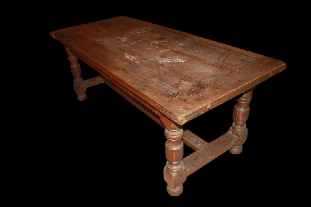 Grande tavolo rustico di inizio 1900 Francese in Legno di noce
