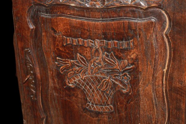 Coppia di Vetrine stile Provenzale con Ricchi motivi di Intaglio 1800-photo-1