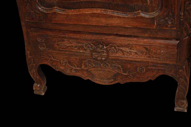 Coppia di Vetrine stile Provenzale con Ricchi motivi di Intaglio 1800-photo-2