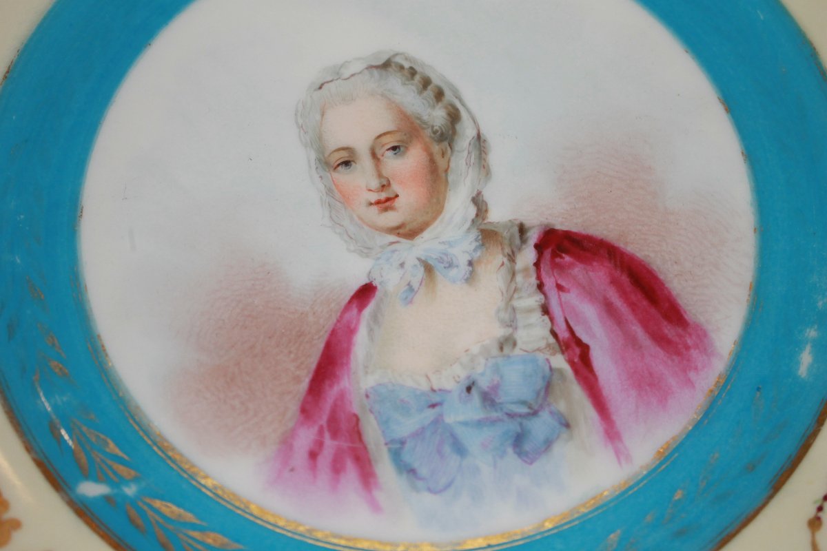 Piatto in porcellana francese con ritratto di Madame de Pompadour XIX secolo-photo-3