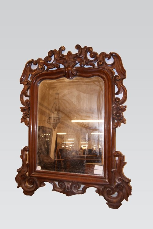 Visitez notre site Web www.centromercatoantiquariato.it +39 3469410359 Email: customer@centrome