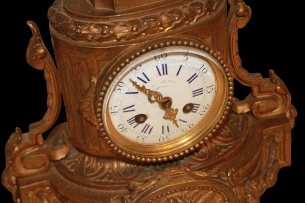 Orologio da tavolo francese dell'Ottocento dal gusto eclettico-photo-2