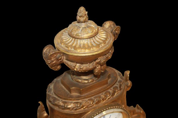 Orologio da tavolo francese dell'Ottocento dal gusto eclettico-photo-3