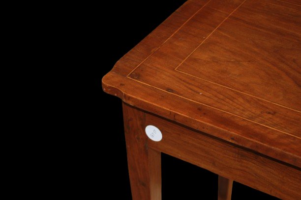 Tavolino francese del XIX secolo in stile Luigi XVI, realizzato in legno pregiato dalle linee e-photo-2