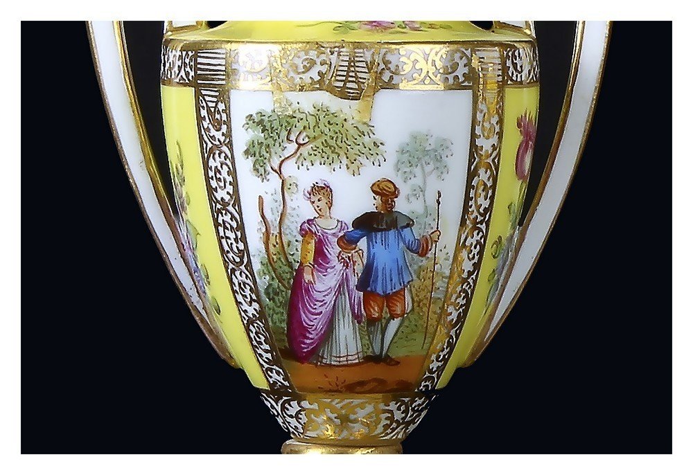  Paire De Petits Vases Amphores En Porcelaine Avec Couvercle, Manufacture De Dresde 1800-photo-1