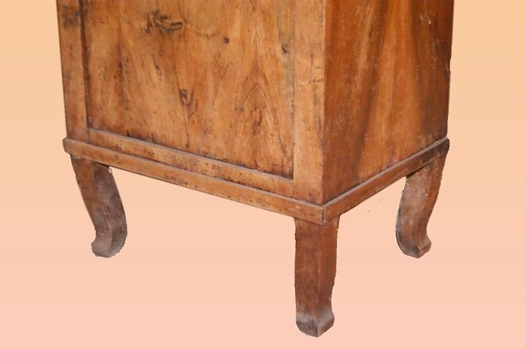 Paire De Tables De Chevet De Style Transition Italienne Début Années 1800 En Placage De Noyer-photo-1