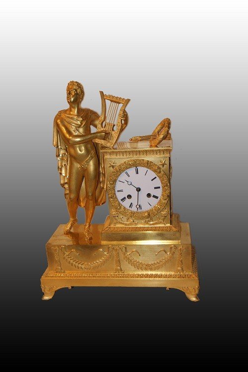  Pendule De Table Parisienne Des Années 1800 Empire Homme à La Lyre