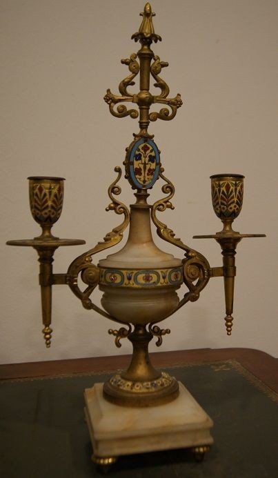 Pendule Triptyque Et Bougeoirs Français En Marbre Et Bronze Décorés Dans Style éclectique 1800-photo-1