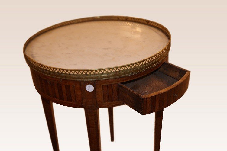 Table Circulaire Française De 1800 Marquetée Style Louis XVI Avec Plateau En Marbre écritoire-photo-2